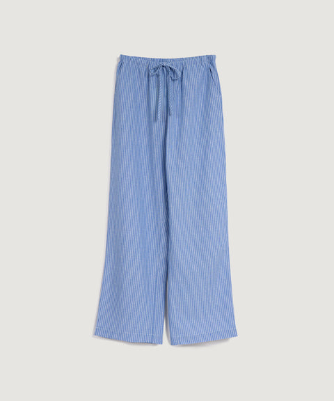 Pantalon à rayures et cravate