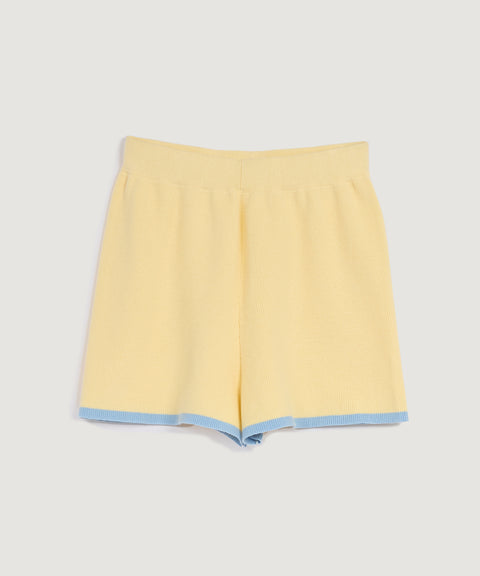 Short en tricot contrasté