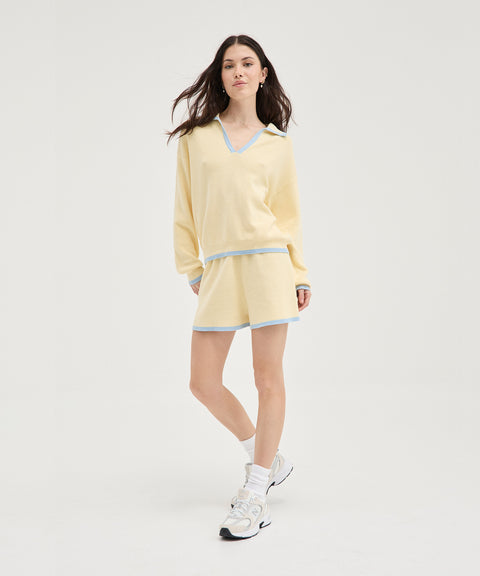 Short en tricot contrasté