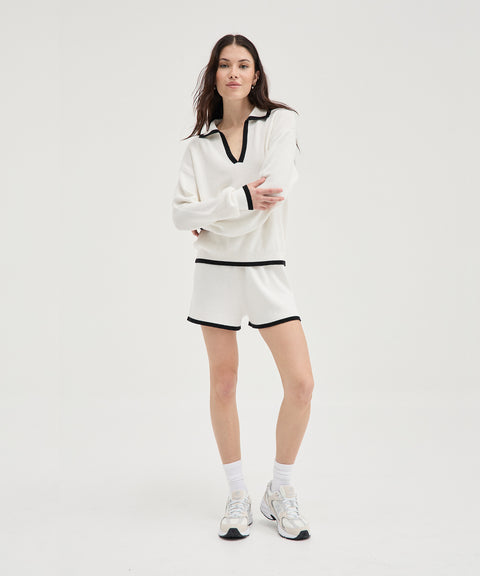 Short en tricot contrasté